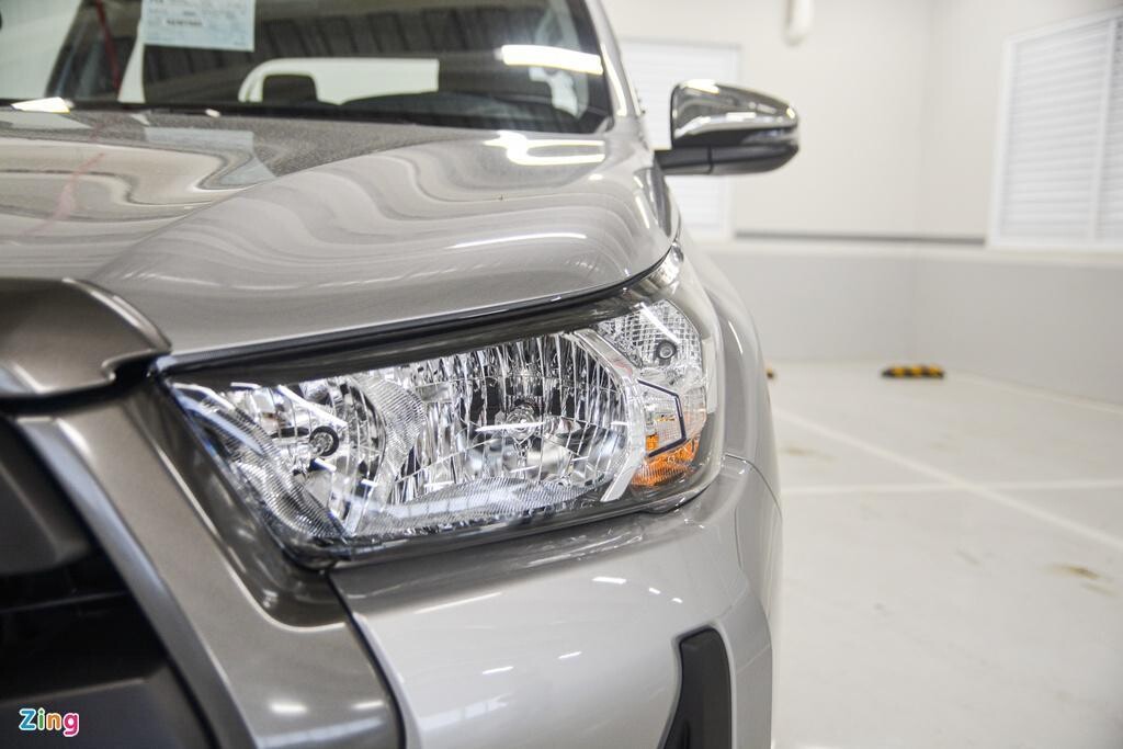 Toyota Hilux 9