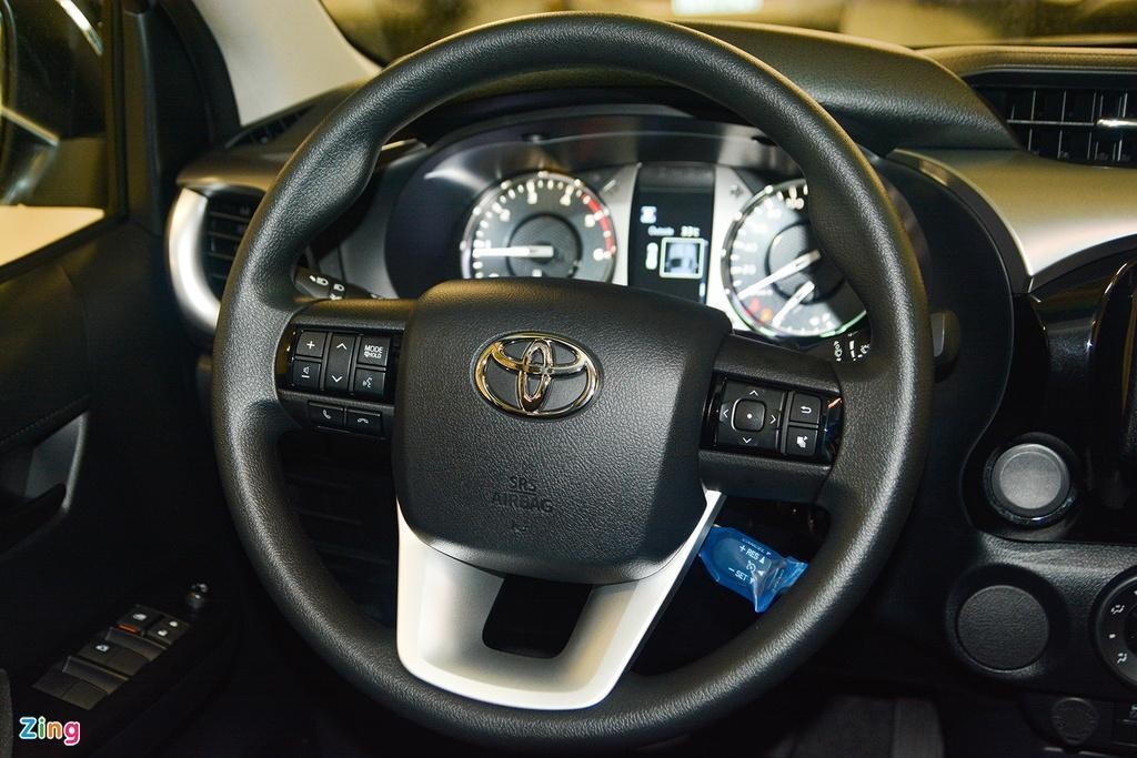 Toyota Hilux 16