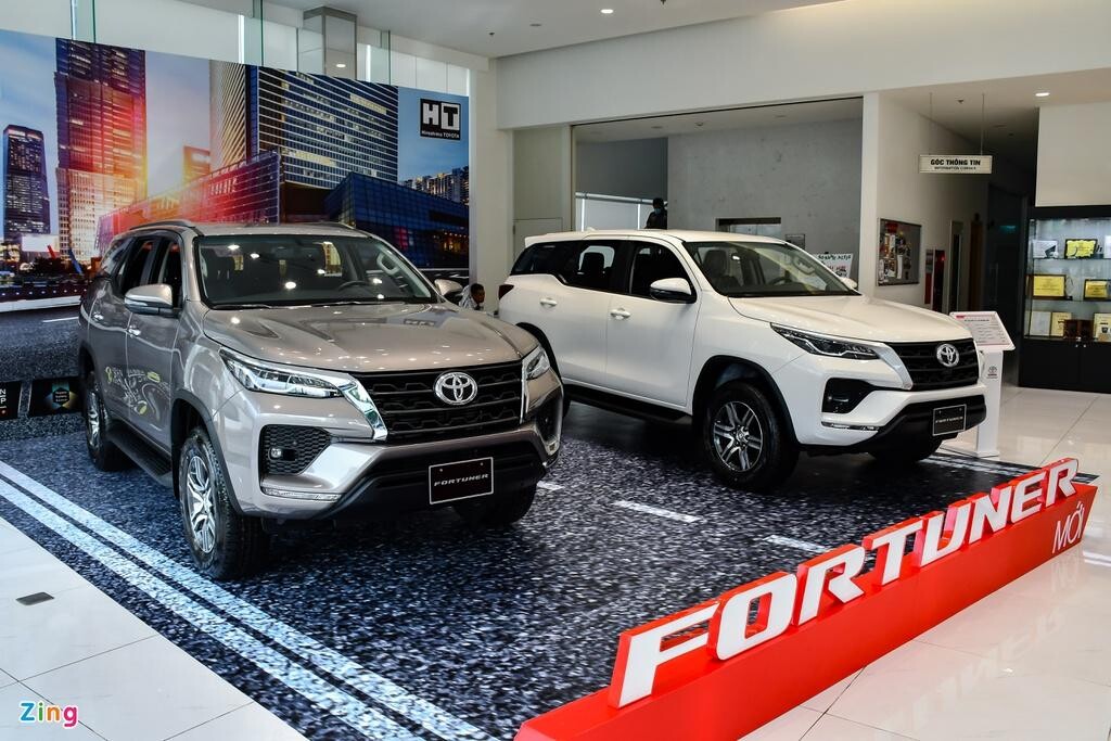 Toyota Fortuner 4 Toyota Fortuner 2021 Zing 12