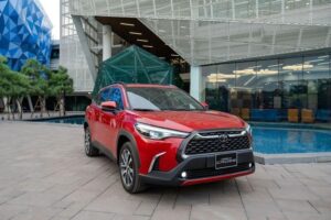xehay Corolla Cross 18V 050820 2